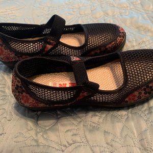 Casual flat-heeled shoes Size 8